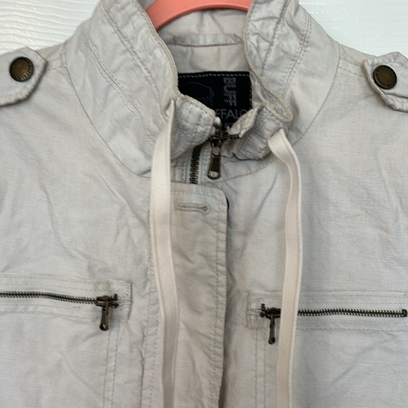 Buffalo Ladies Lightweight Utility Jacket in Beige Size Medium - Picture 2 of 14